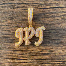 Load image into Gallery viewer, Costume 3D Classic Letter Pendant In Yellow Gold