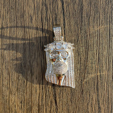 Load image into Gallery viewer, Iced Out Jesus Face Pendant